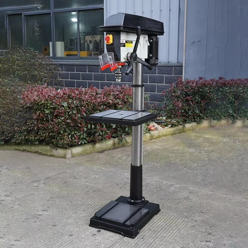 32mm径ドリル対応、レーザー位置決め機能付き電動垂直穴あけ - Industrial Laser Drill のレビューと価格