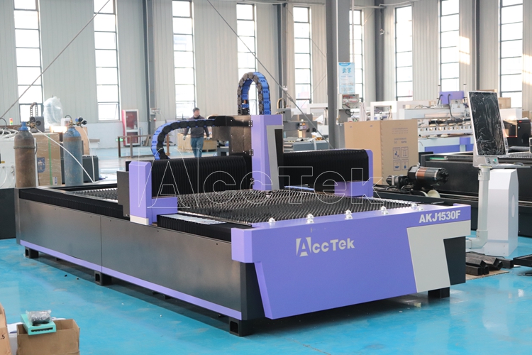 産業 ACCTEK 工場 3000 ワット 2kw 金属鋼鉄 - Industrial Laser Machine Price のレビューと価格