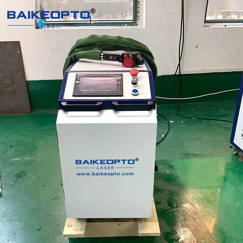 工業用レーザー洗浄機 ポータブル錆除去・除染装置 金属表面洗 - Industrial Laser Cleaning Equipment のレビューと価格
