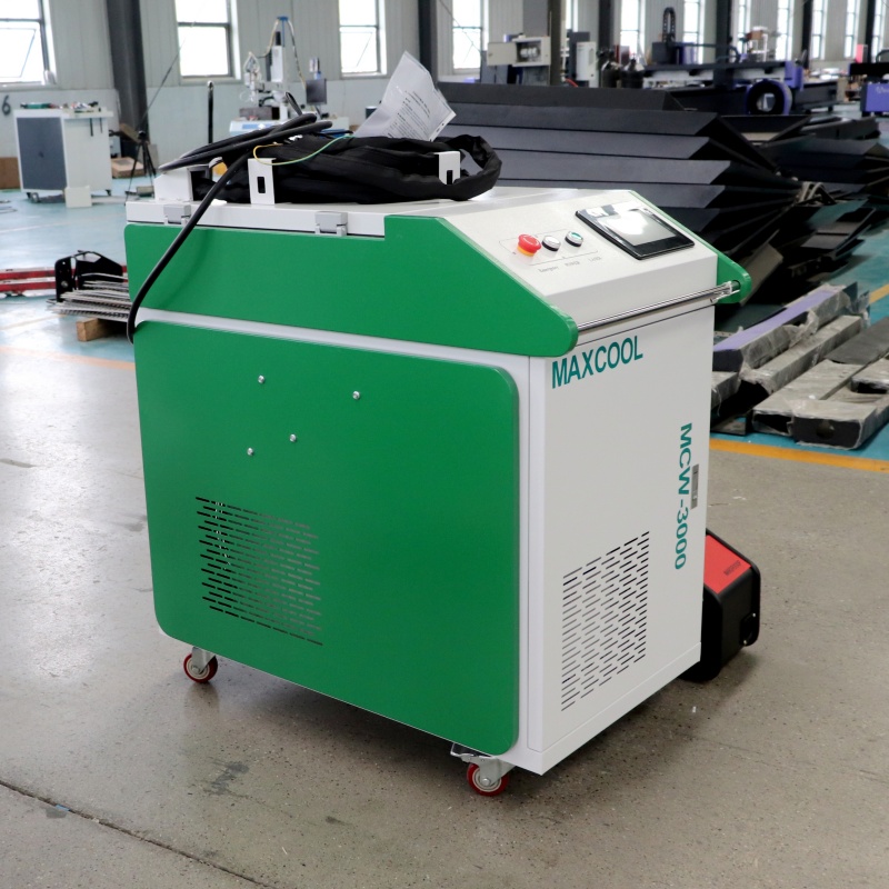 3000Wレーザー溶接洗浄切断機 3in1 産業用レーザー機 - Industrial Laser Cleaning Equipment のレビューと価格